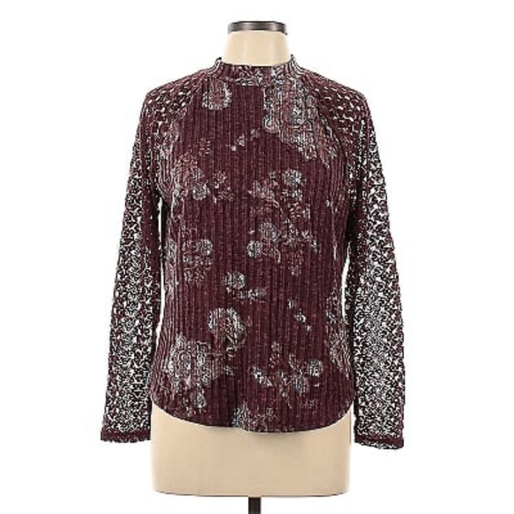 NWT Maurices Size Large Burgundy Floral Blouse with details with lace sleeves
